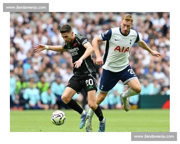 英超最新积分榜全面解析各队排名形势与未来争冠走势